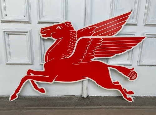 Mobil gas flying red - flying, horse