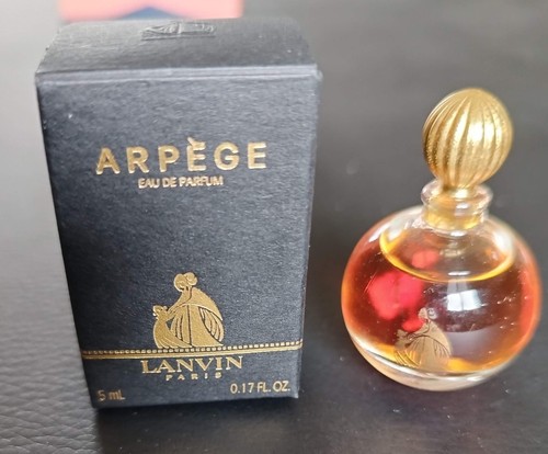 Miniature collection pleine - de,