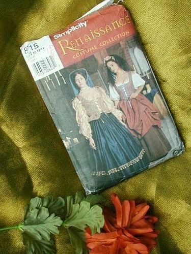 Renaissance lady wench - &,