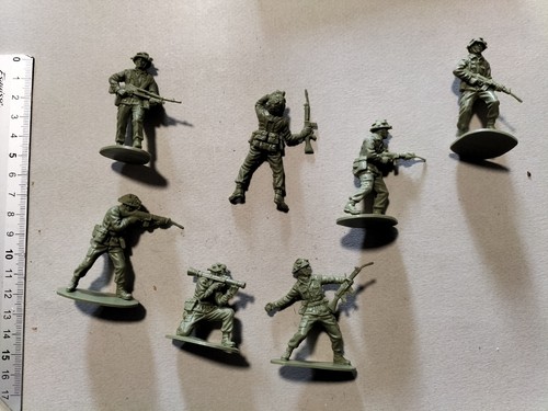 Figurines plastiques british - figurines,