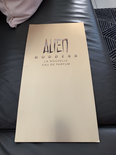 Affiche cartonnee alien - affiche,
