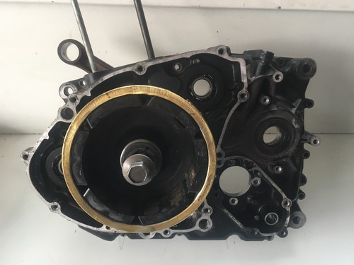 Carter moteur gauche - un,