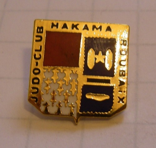 Pin judo club hakama roubaix - pin's,