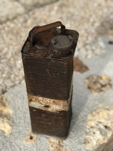 Ancien bidon essence - bidon, d'essence