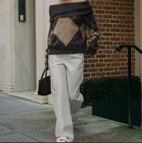 Pull gris motifs forme - en, de