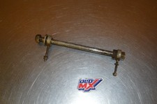 Axe de roue arrière +