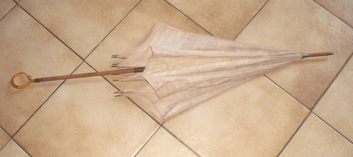 Ancienne ombrelle bois - , et