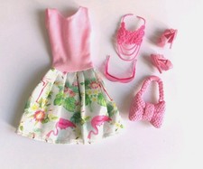 Barbie vêtement C79 lot robe