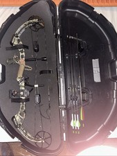 PSE Archery 29" Draw RH Compound Bow + Hard Case + Arrows