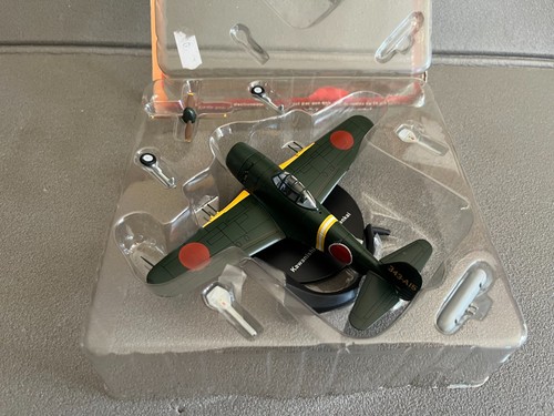 Avion miniature militaire - miniature,