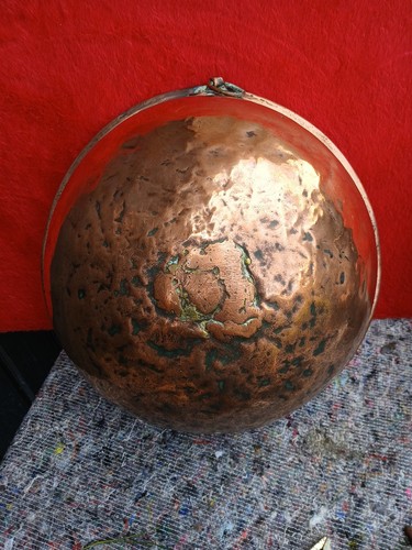 Bassine cul poule - de, ancienne