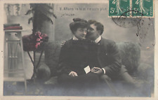 CP MUSTACHE KISS CHEEK WOMAN BUN - COUPLE SOFA - 43839