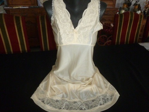 Jolie combinaison fond robe - de,