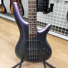 Guitare basse électrique