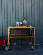 Henriette, la desserte en bois