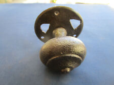 Bouton poignée ronde rosace fer forgé ancienne diamètre 4,7 cm 