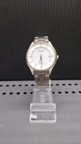 Seiko solar watch v157 0bx0 - seiko,