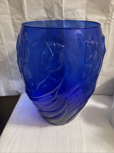 Vintage cobalt blue vase - cobalt,