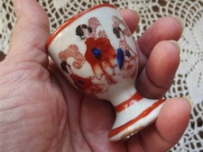 Coquetier en porcelaine du japon