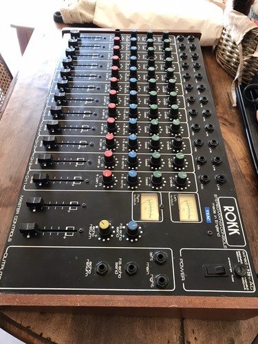 Ancienne table mixage rokk - de,