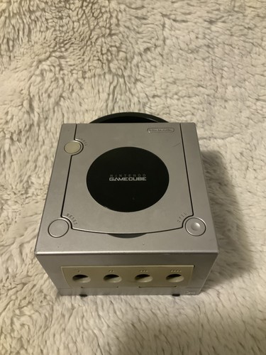 Nintendo gamecube console - nintendo,