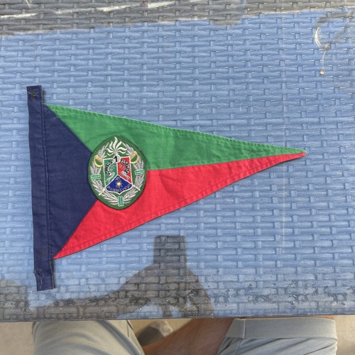 Ancien fanion militaire