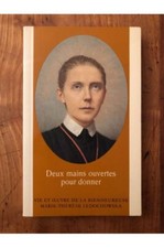 Deux mains ouvertes pour