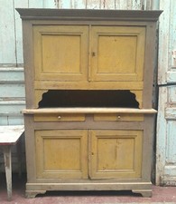 Buffet de campagne à 2 corps, ou crédence, pitchepin jaune, XIXème