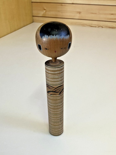 Poupée kokeshi japonaise - , de