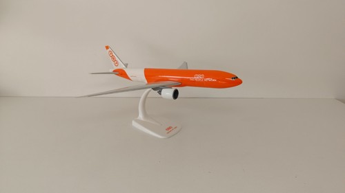 Boeing 777 200f tnt maquette - boeing, 777-200f