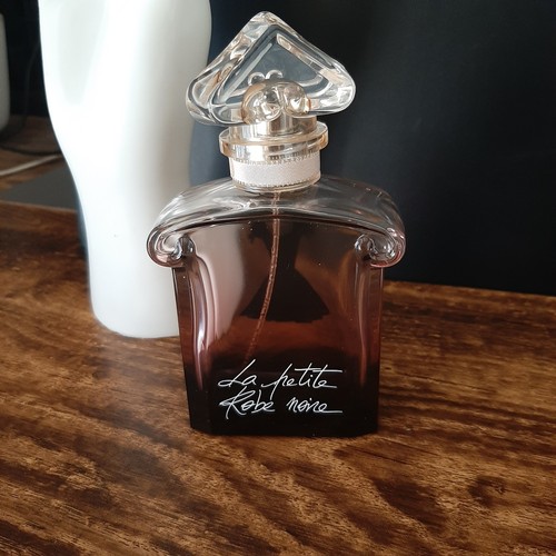 Flacon petite robe noîre - la,