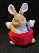Doudou peluche lapin rouge