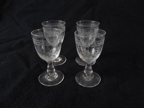 Lot verres liqueurs - de,