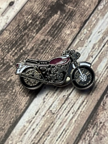 Pin petit format - format, triumph