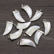 Un pendentif tribal homme dent