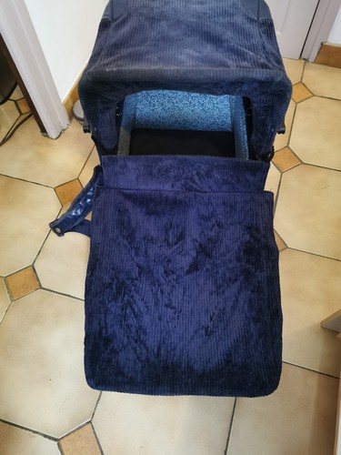 Poussette ancienne velours - ancienne,
