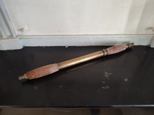 Pompe en laiton et bois