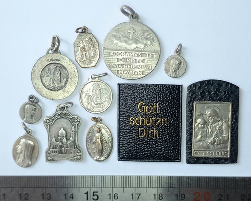 Lot médailles religieuses - lot,