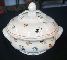 Beautiful Villeroy Boch Petite Fleur Tureen