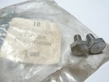 ✨ 2 Vis Épaulées Fixation