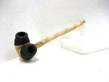 Pipe à double foyer en terre