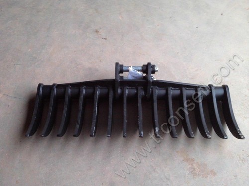 Godet rateau 1200mm axes 30mm - godet,