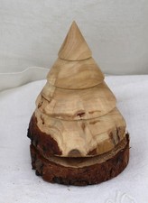 Sapin de Noel artisanal  en bois (Thuya)  13 cm de hauteur