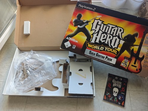 Boîte vide guitar hero - vide, world