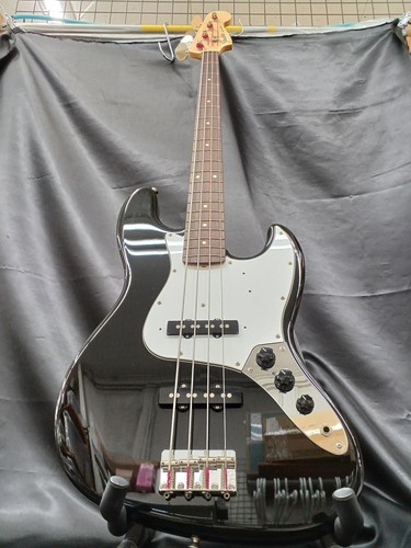 Guitare basse électrique
