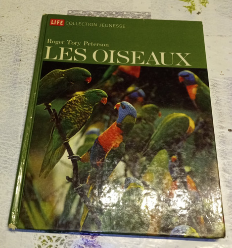 Livre sur les oiseaux - sur,