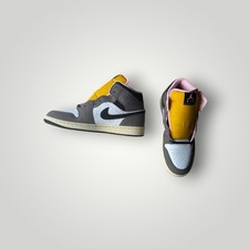 Air Jordan 1 Mid SE