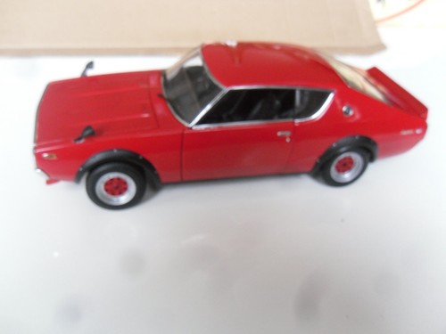 Nissan skyline 2000 autoart - 2000,