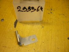 agrafe bordure gauche piaggio