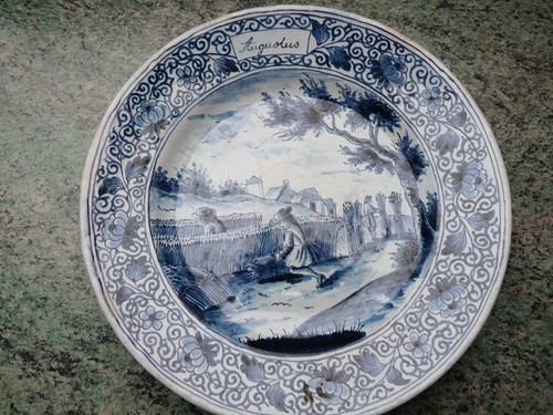 Très rare ancienne assiette